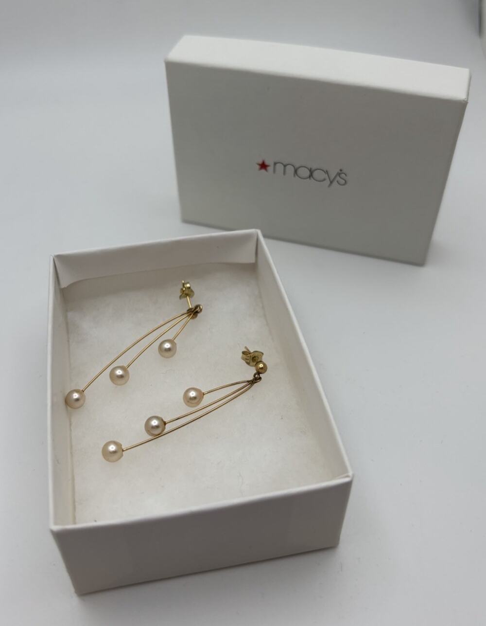 VINTAGE MACYS IN BOX 14K PLATED GOLD SIMULATED PEARL DANGLE EARRINGS - used